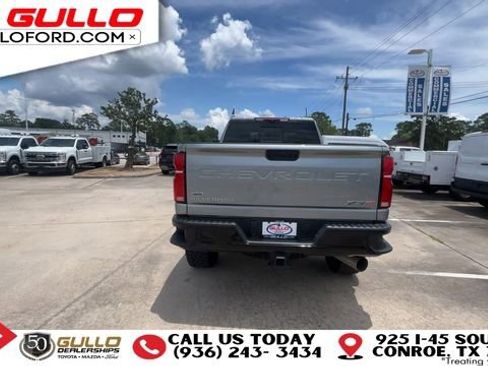 Used 2025 Chevrolet Silverado 2500 ZR2 w/ Technology Package AWD/4WD image 7