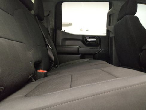 Used 2022 Chevrolet Silverado 1500 Custom RWD image 19