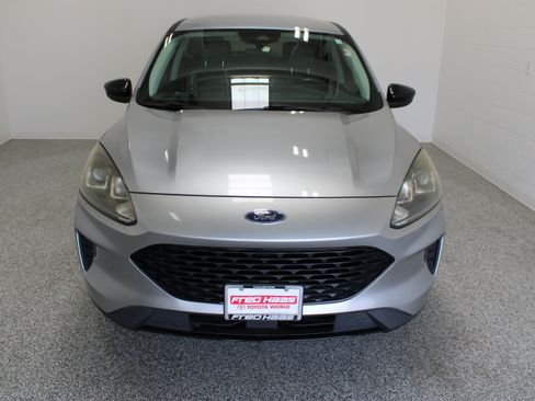 Used 2021 Ford Escape SE w/ SE Sport Appearance Package FWD image 3