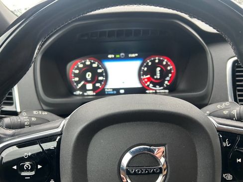 Used 2016 Volvo XC90 T6 Momentum w/ Momentum Plus Package image 22