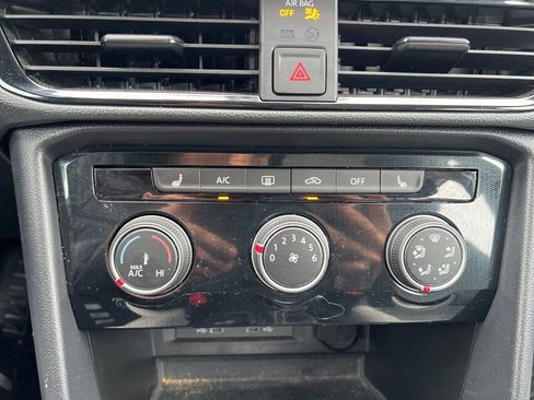 Used 2025 Volkswagen Taos S image 19