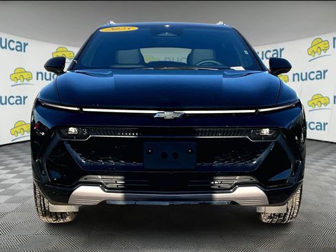 Used 2025 Chevrolet Equinox EV LT image 2