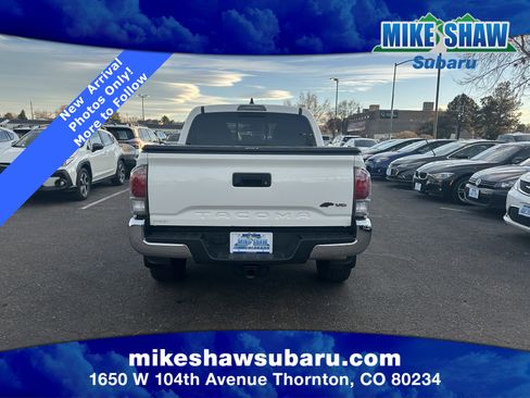 Used 2022 Toyota Tacoma TRD Off-Road image 14
