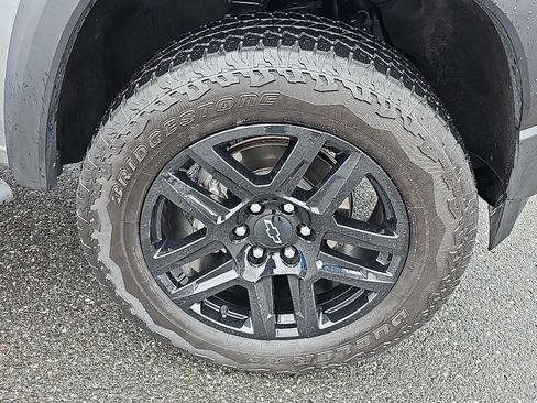 Used 2024 Chevrolet Colorado Trail Boss image 8