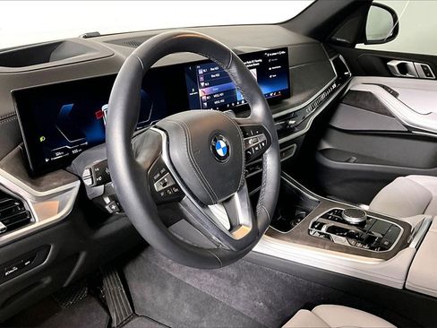 Used 2025 BMW X5 sDrive40i w/ Climate Comfort Package image 10