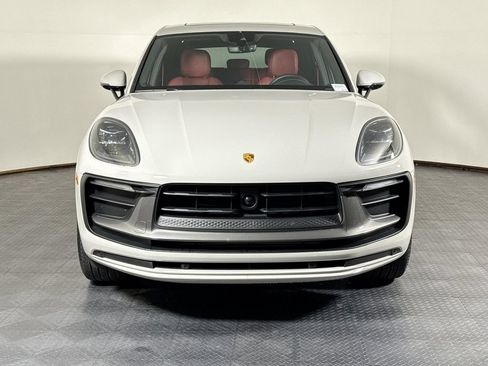 Certified 2026 Porsche Macan Turbo AWD/4WD image 10