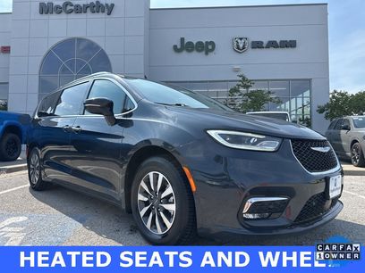 Used 2021 Chrysler Pacifica Touring-L