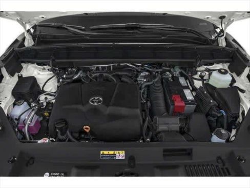 Used 2021 Toyota Highlander XLE FWD image 15