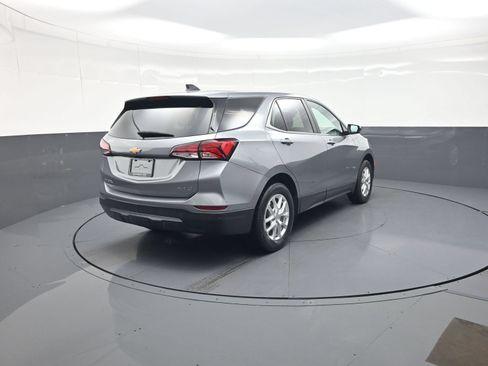 Used 2024 Chevrolet Equinox LT AWD/4WD image 3