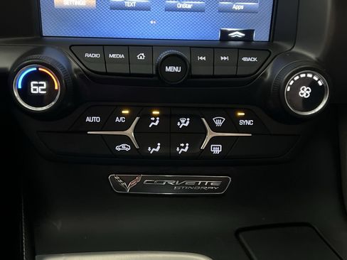 Used 2019 Chevrolet Corvette Stingray Coupe w/ 1LT RWD image 28