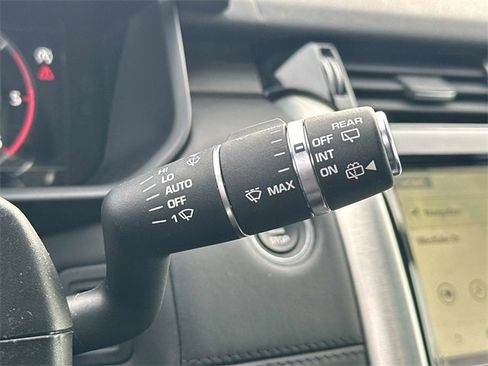Used 2018 Land Rover Discovery HSE Luxury image 10