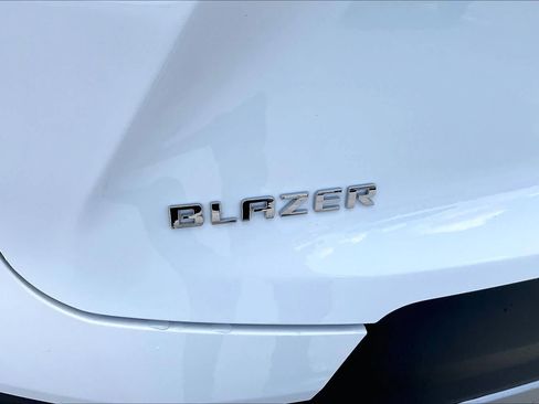 Certified 2025 Chevrolet Blazer LT FWD image 10
