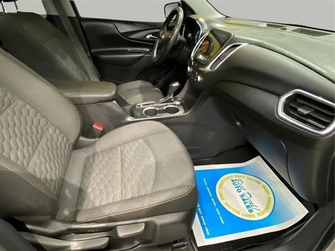 Used 2019 Chevrolet Equinox LT w/ Sun & Navigation Package image 16