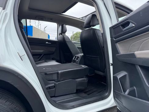 Used 2022 Volkswagen Atlas SEL AWD/4WD image 15