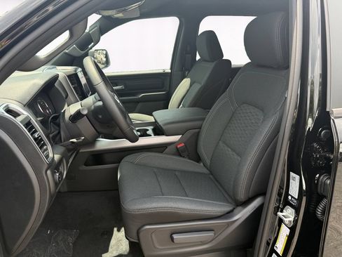 New 2026 RAM 1500 Express AWD/4WD image 9