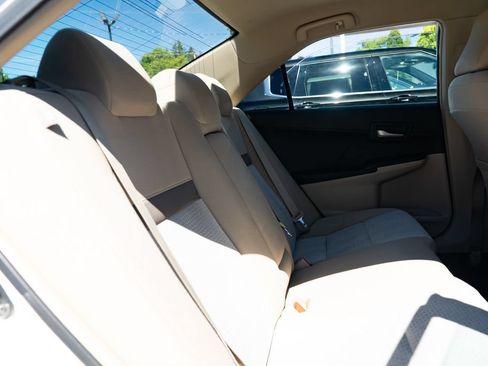 Used 2012 Toyota Camry LE FWD image 19
