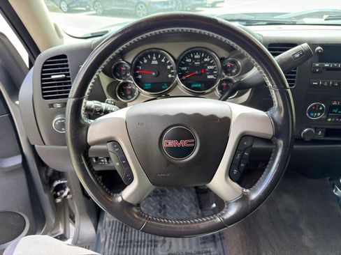 Used 2013 GMC Sierra 2500 SLE w/ HD SLE Premium Package AWD/4WD image 17
