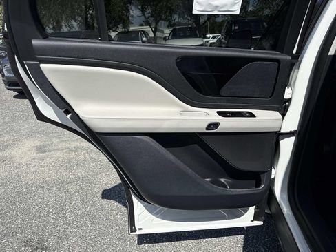 New 2026 Lincoln Aviator 2WD image 13