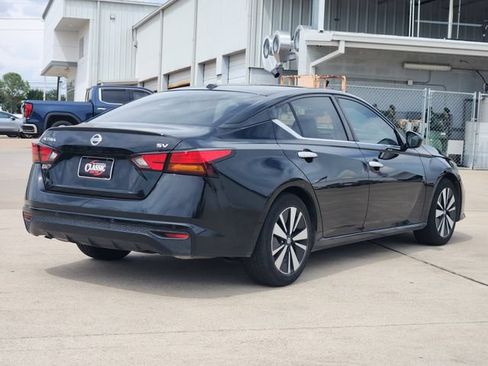 Used 2021 Nissan Altima 2.5 SV FWD image 7