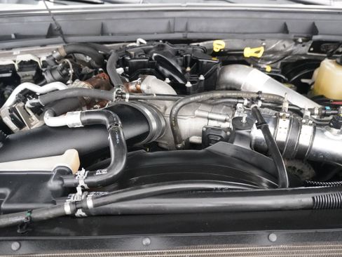 Used 2015 Ford F250 Lariat w/ Lariat Ultimate Package image 27