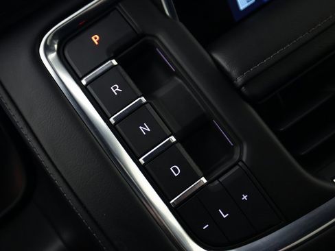 Used 2023 Chevrolet Tahoe Z71 image 29