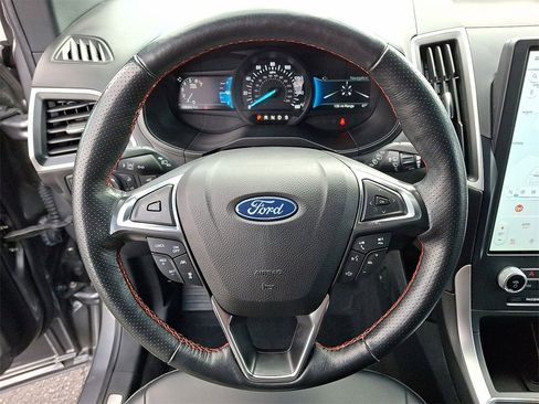 Used 2022 Ford Edge ST-Line image 16