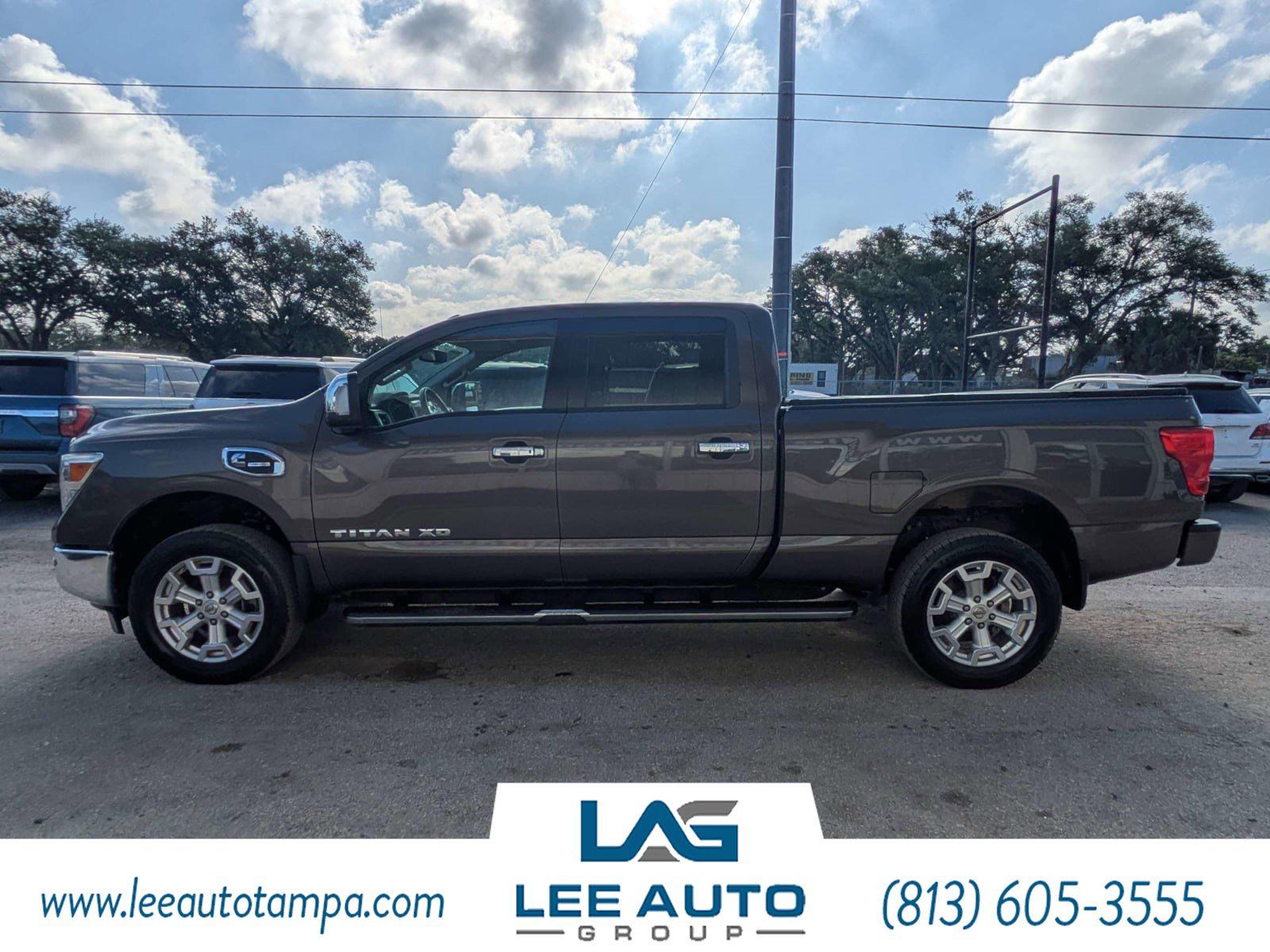 Used 2016 Nissan Titan SL RWD image 6