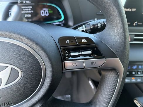 New 2026 Hyundai Elantra Blue image 25