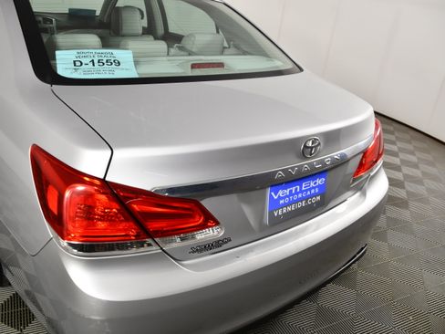 Used 2012 Toyota Avalon Limited FWD image 15