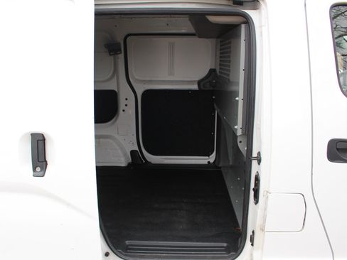Used 2018 Nissan NV200 SV image 29