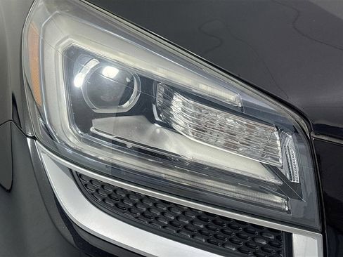 Used 2017 GMC Acadia Limited SLT image 41