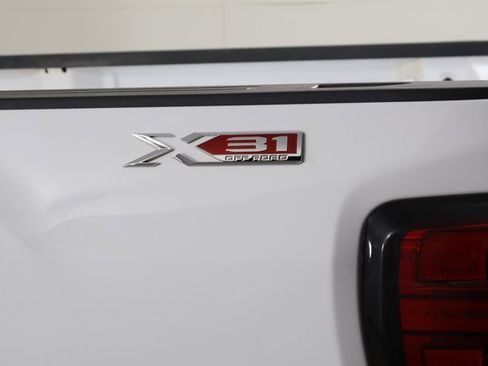 Used 2025 GMC Sierra 2500 Pro w/ Convenience Package image 11