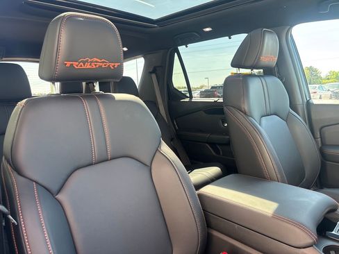 Used 2025 Honda Pilot TrailSport image 20