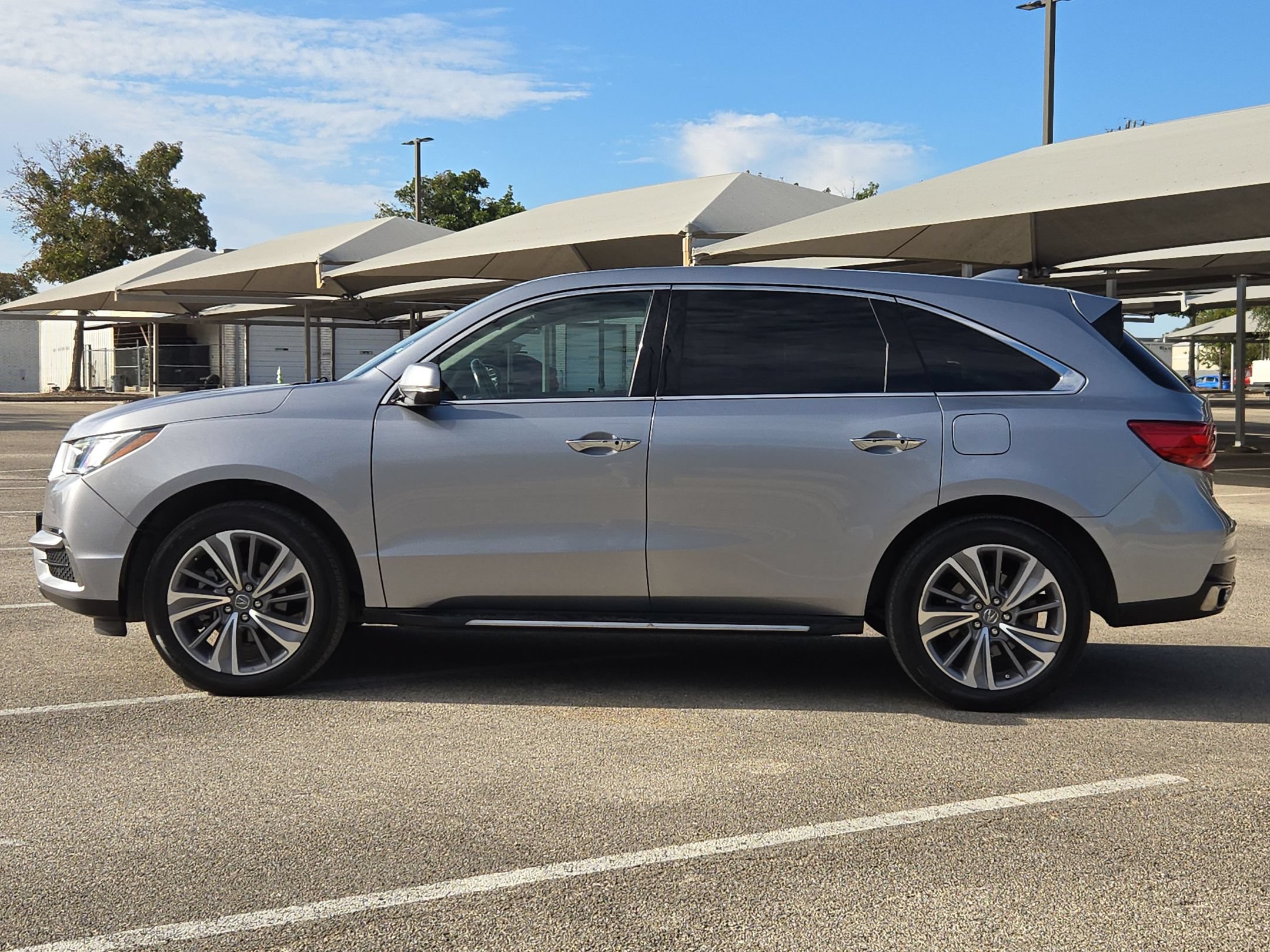 Used 2017 Acura MDX w/ Technology Package FWD image 6