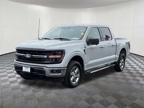 Used 2024 Ford F150 XLT AWD/4WD image 3