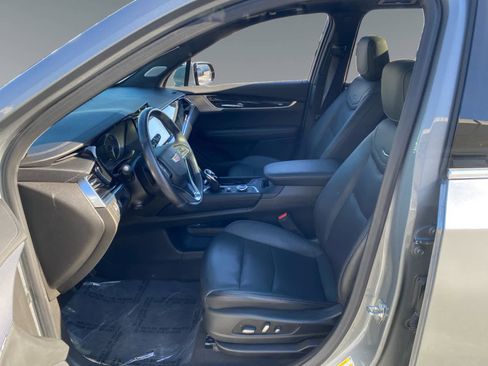 Used 2024 Cadillac XT6 Premium Luxury image 9