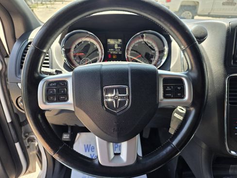 Used 2019 Dodge Grand Caravan GT FWD image 22