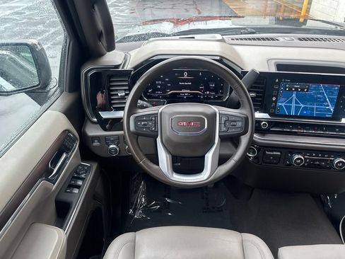 Used 2025 GMC Sierra 1500 SLT AWD/4WD image 3