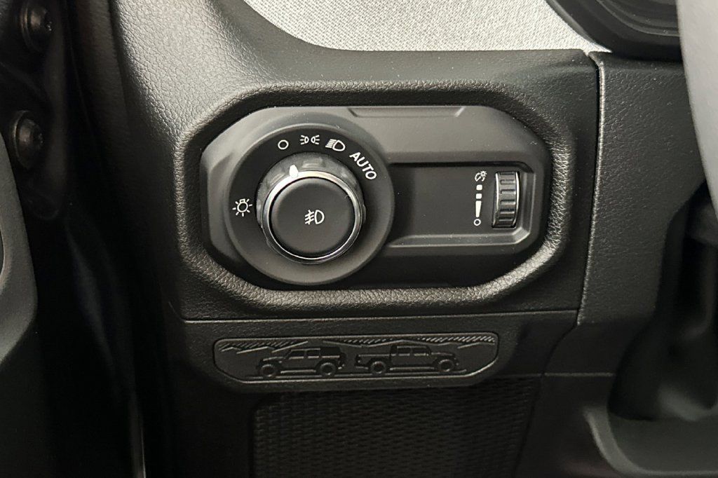 Used 2026 Jeep Wrangler Sport AWD/4WD image 31