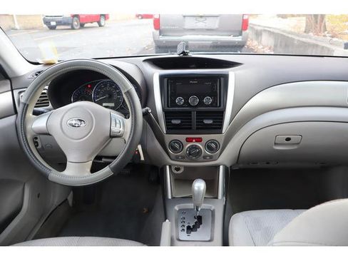 Used 2010 Subaru Forester 2.5X image 8