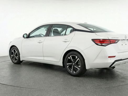 Used 2025 Nissan Sentra SV FWD image 6