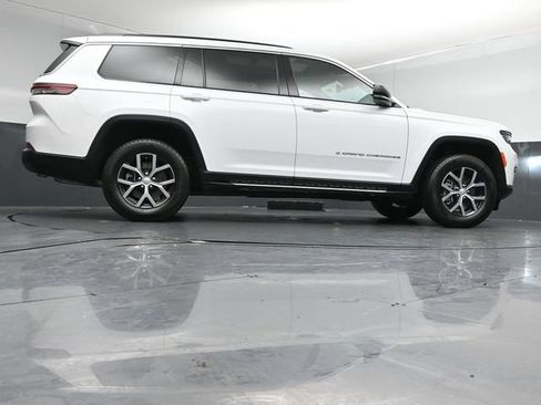 Used 2025 Jeep Grand Cherokee L Limited w/ Luxury Tech Group II AWD/4WD image 45