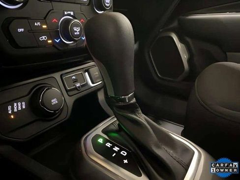 Used 2022 Jeep Renegade Latitude image 51