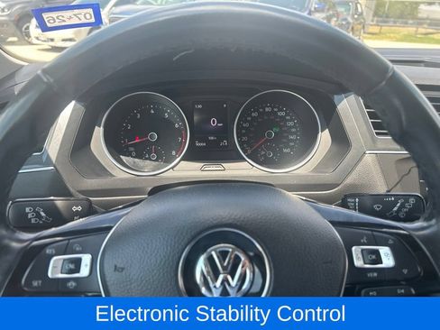 Used 2019 Volkswagen Tiguan SE FWD image 9