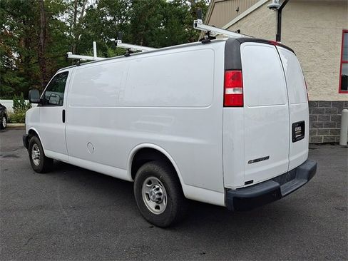 Used 2020 Chevrolet Express 2500 w/ Driver Convenience Package image 10