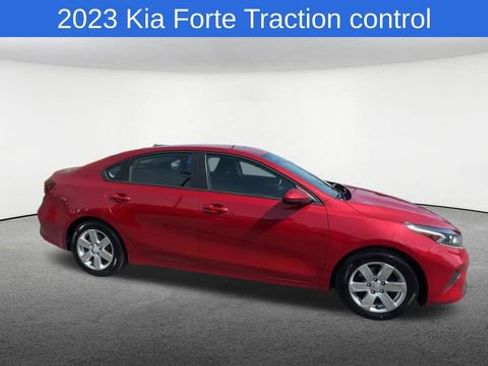 Used 2023 Kia Forte LXS FWD image 10