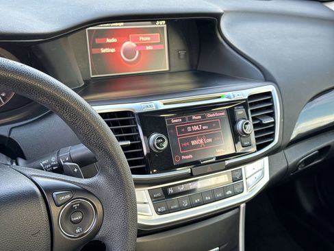 Used 2014 Honda Accord EX image 30