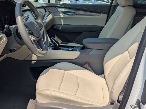 Used 2020 Cadillac XT5 Premium Luxury AWD/4WD image 12