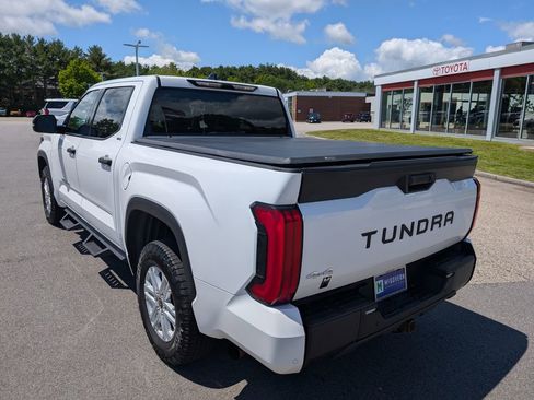 Used 2022 Toyota Tundra SR5 w/ SR5 Convenience Package AWD/4WD image 3