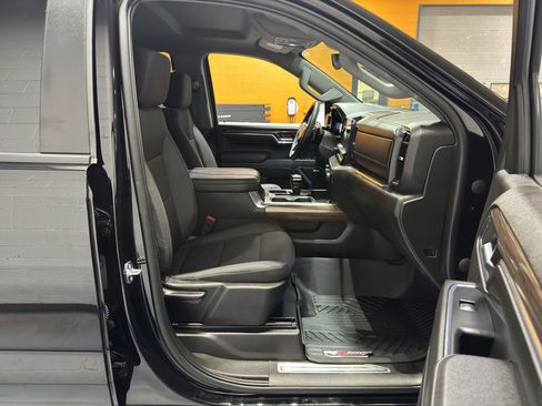 Used 2023 Chevrolet Silverado 1500 RST image 18